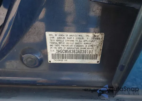 2003 Honda Accord 2.4 Lx z USA, uszkodzony, nr VIN 1HGCM56363A039191